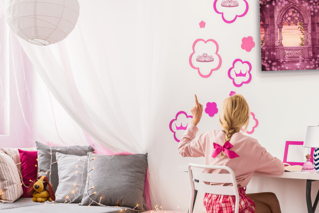 pink princess bedroom ideas with curtains